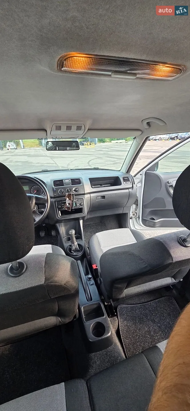 2012 Skoda Fabia - мініатюра 19