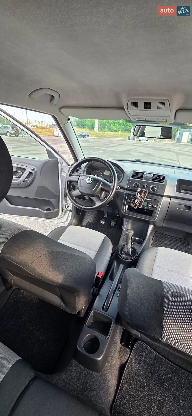 2012 Skoda Fabia - мініатюра 18