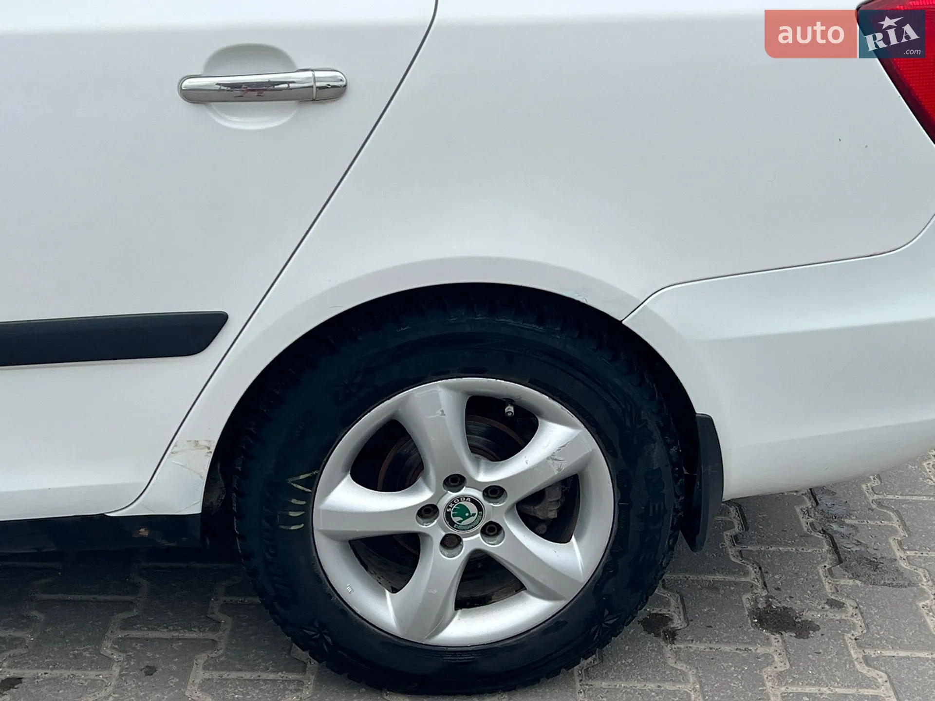 2010 Skoda Fabia - мініатюра 13