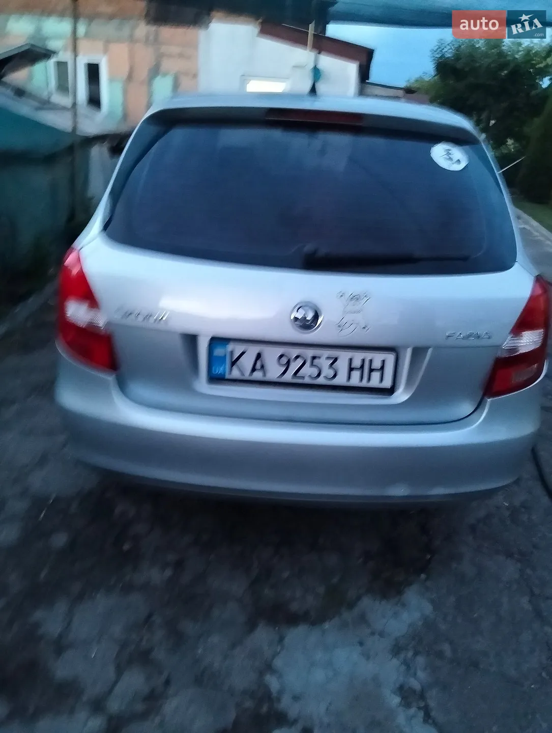 2010 Skoda Fabia - мініатюра 2