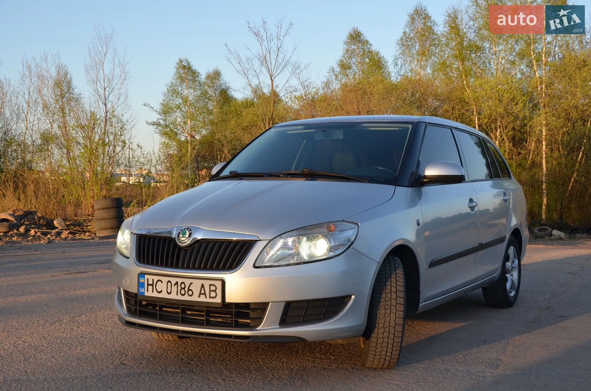 2010 Skoda Fabia - мініатюра 2