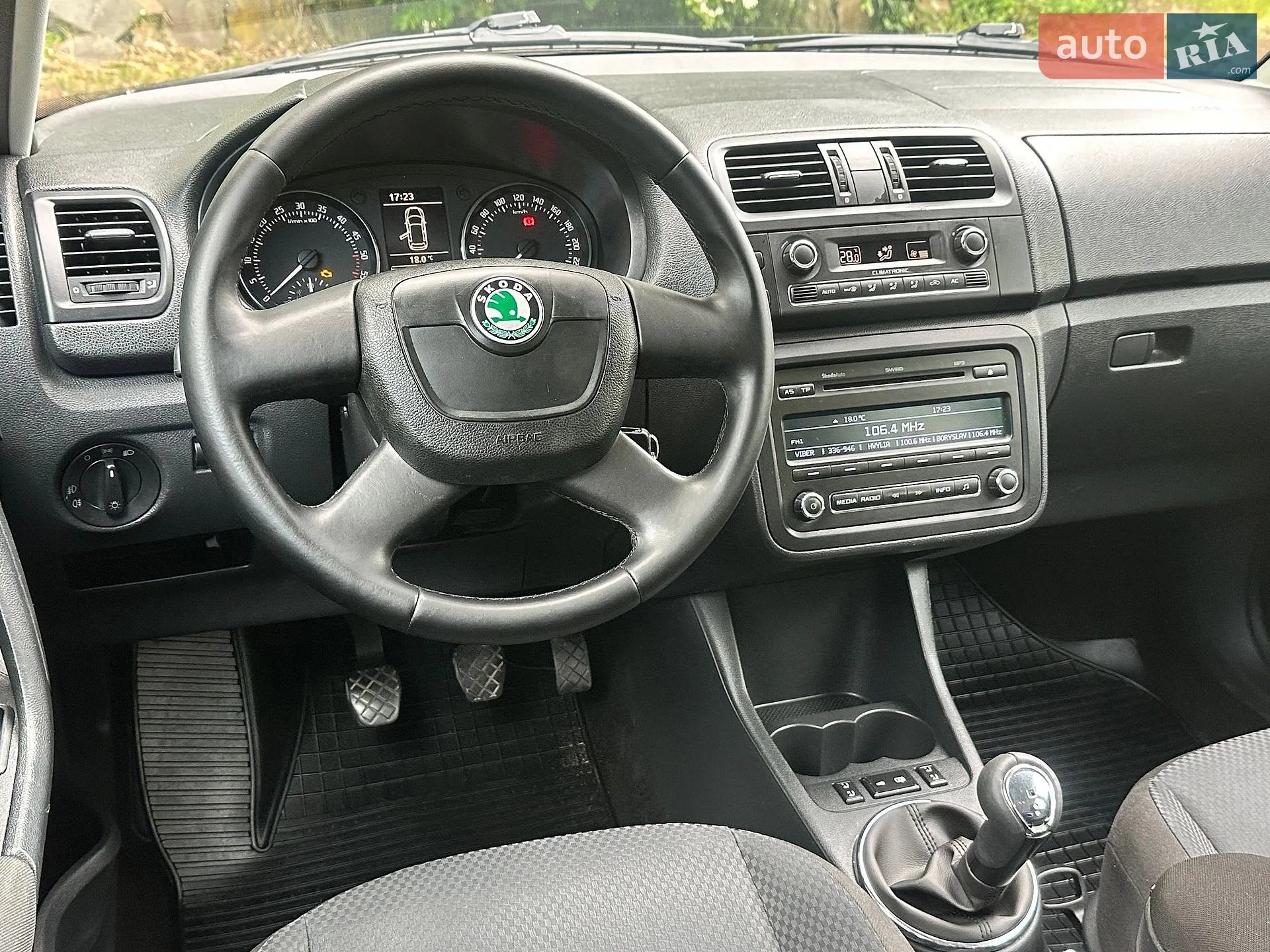 2010 Skoda Fabia - мініатюра 92