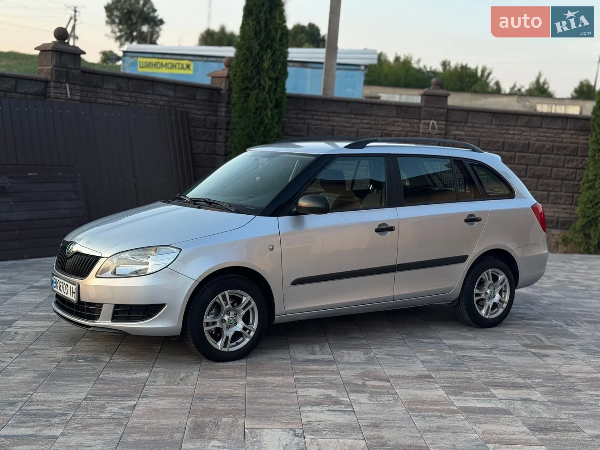 2010 Skoda Fabia - мініатюра 4