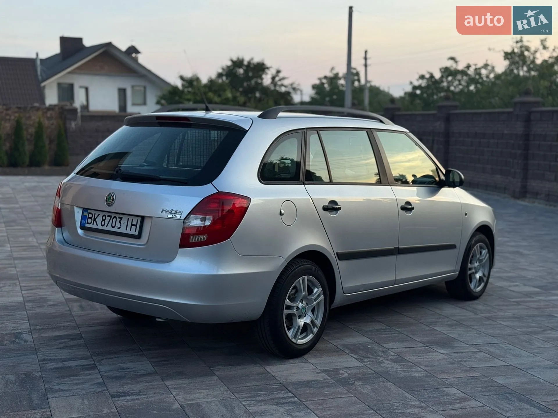 2010 Skoda Fabia - мініатюра 10