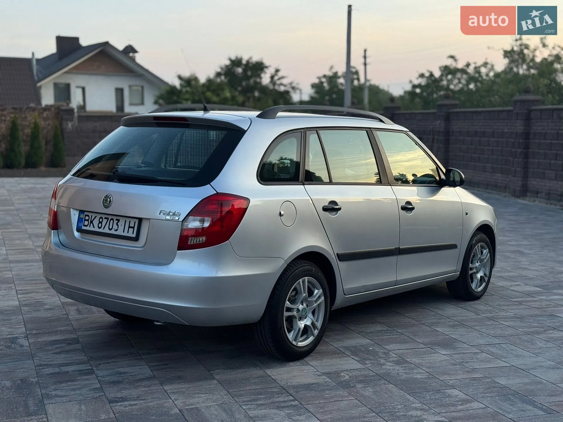 2010 Skoda Fabia - мініатюра 9