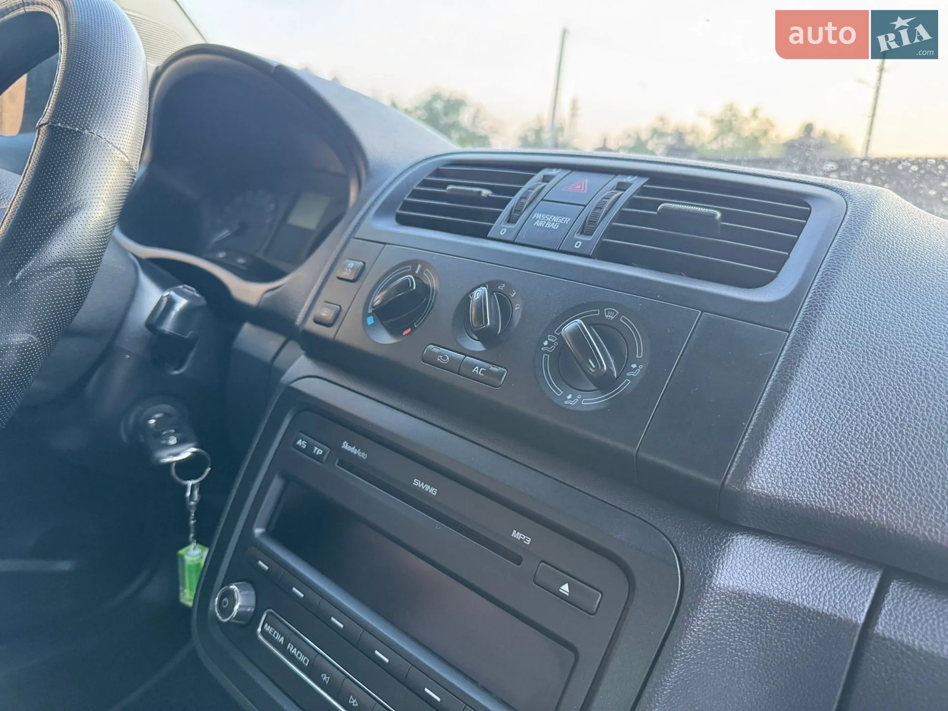 2010 Skoda Fabia - мініатюра 27