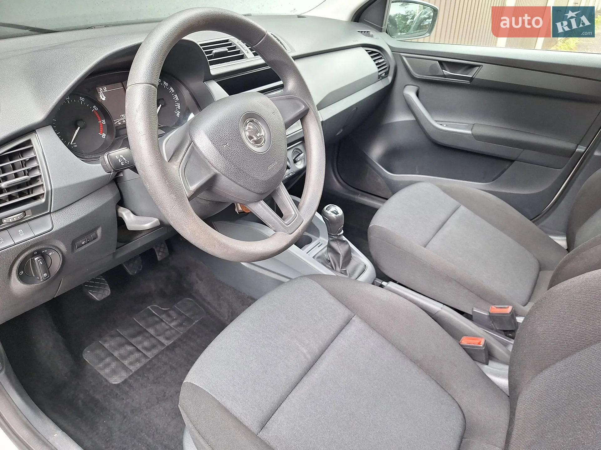 2016 Skoda Fabia - мініатюра 8