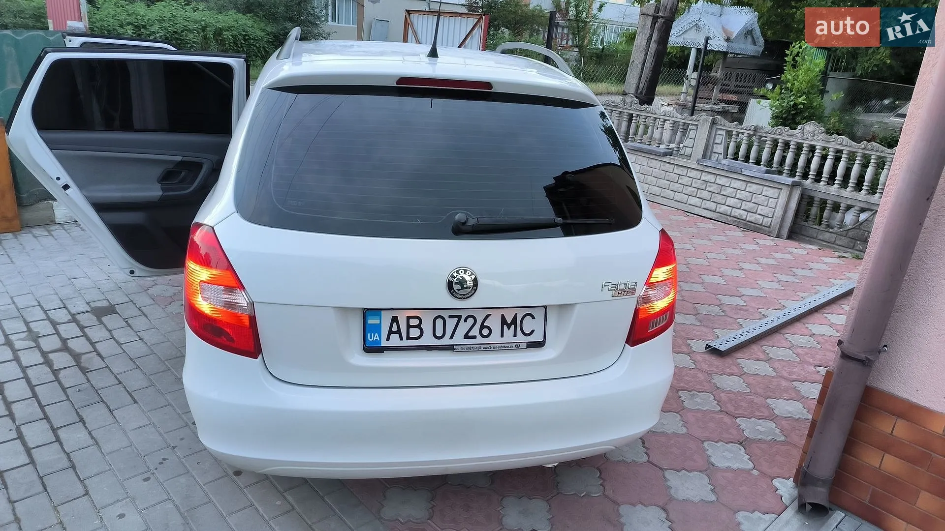 2010 Skoda Fabia - мініатюра 6