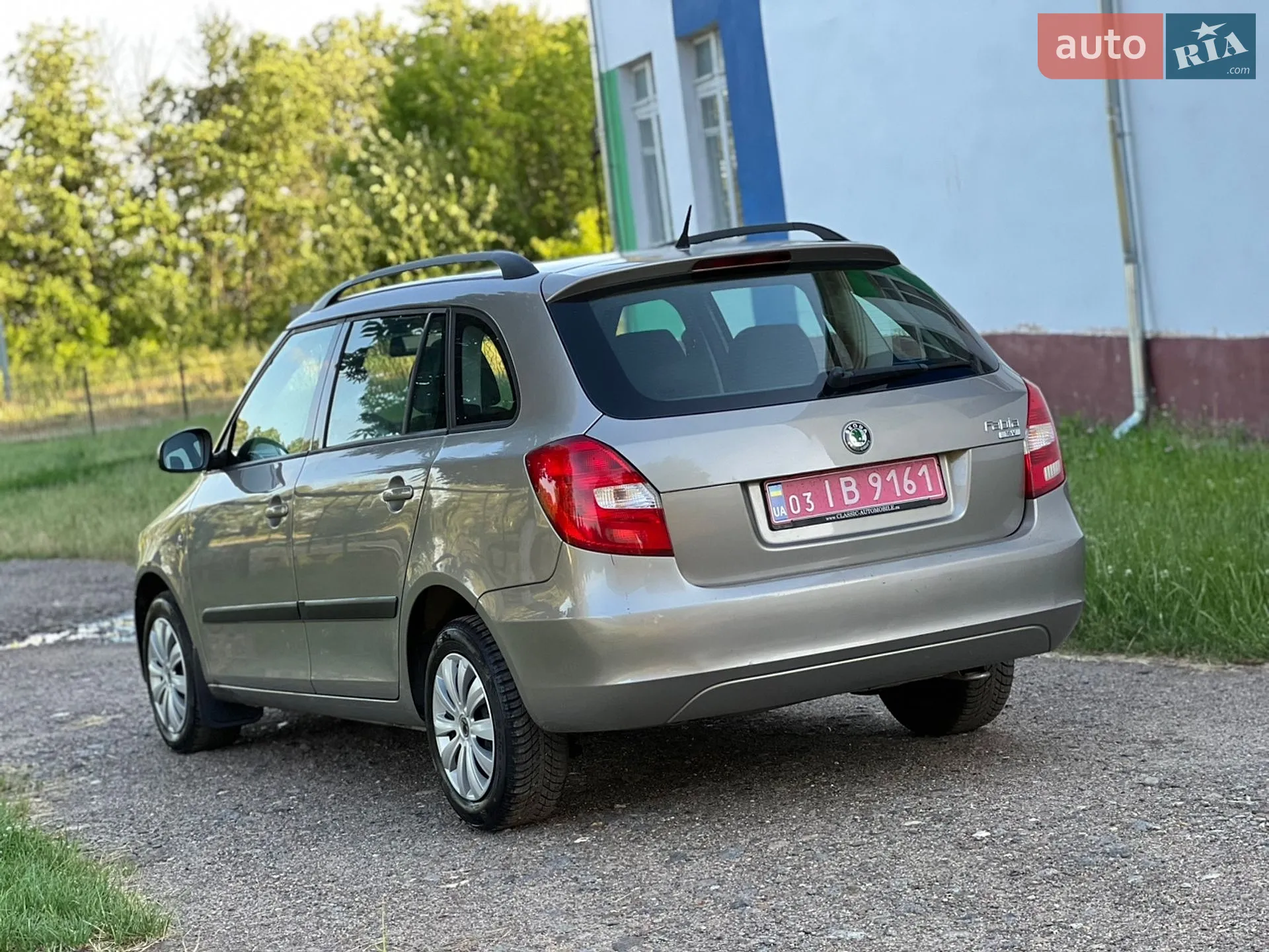 2010 Skoda Fabia - мініатюра 6