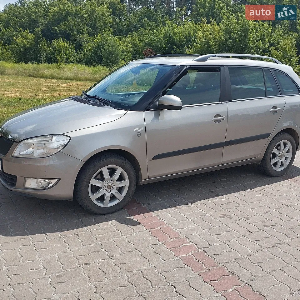 2011 Skoda Fabia - мініатюра 15