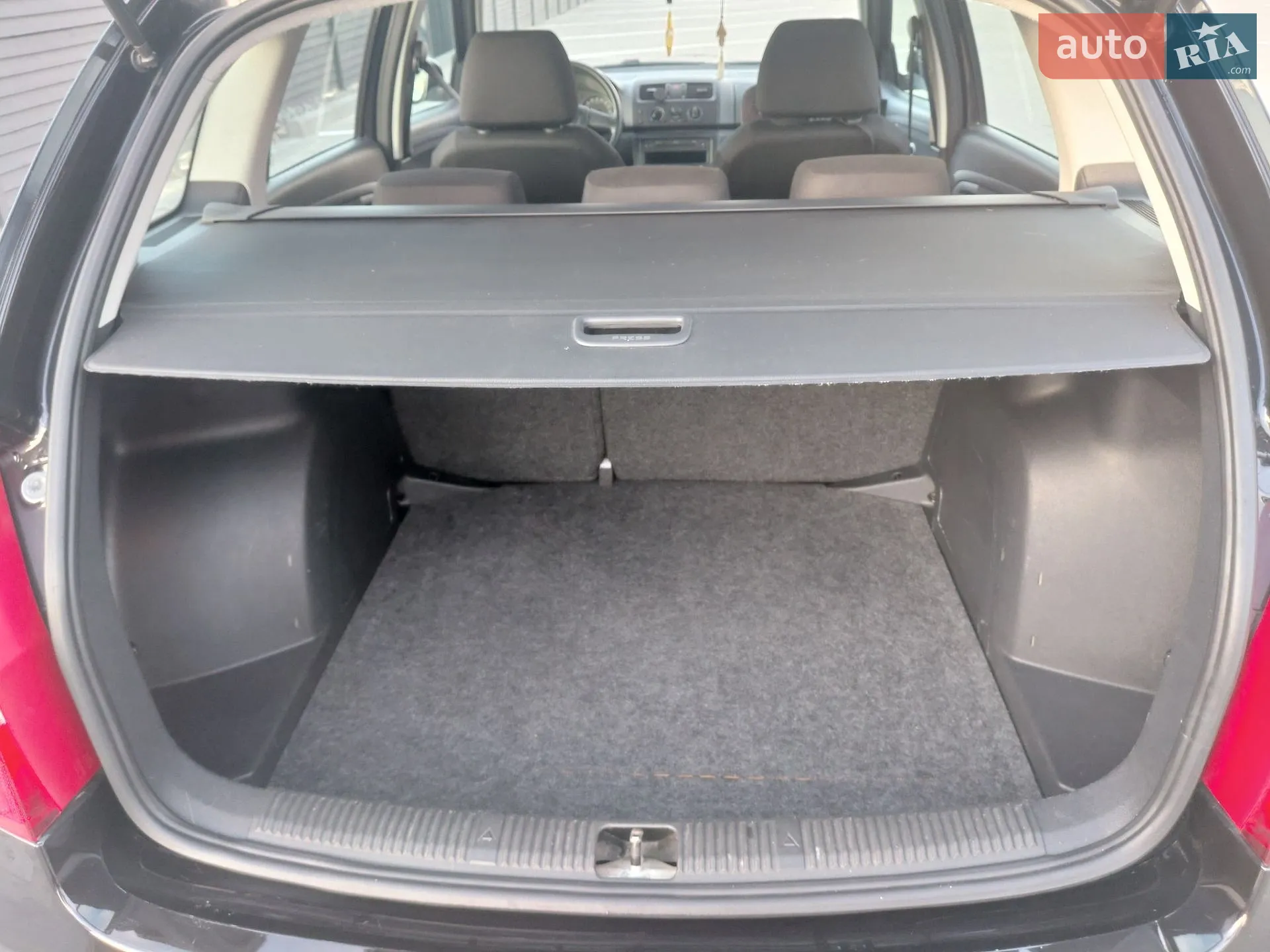 2010 Skoda Fabia - мініатюра 28