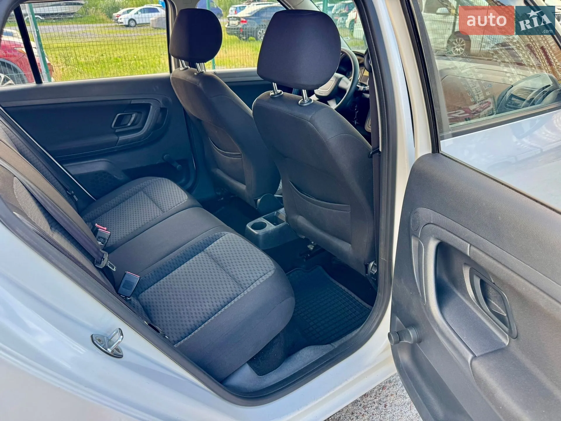 2012 Skoda Fabia - мініатюра 11