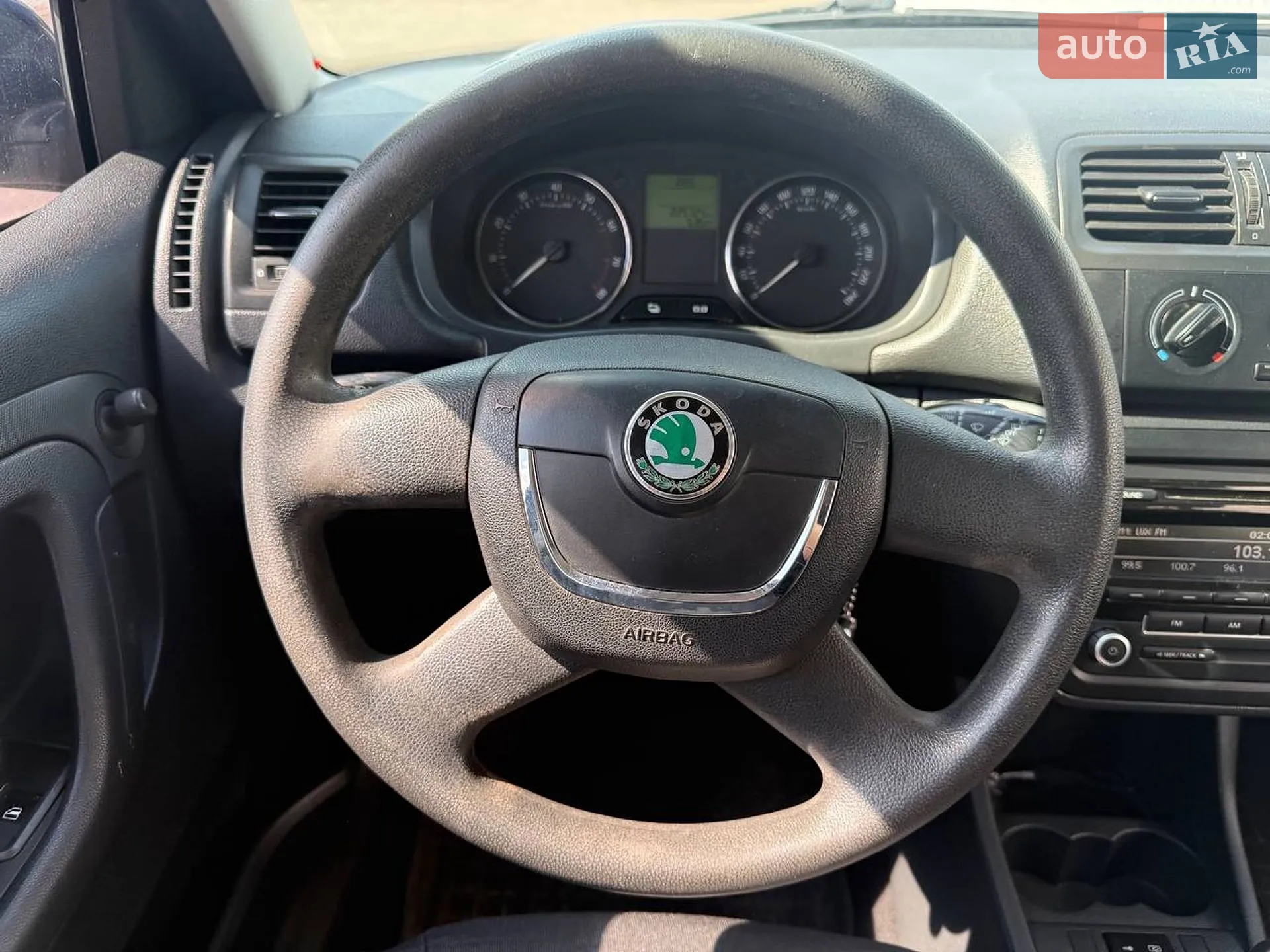 2011 Skoda Fabia - мініатюра 15