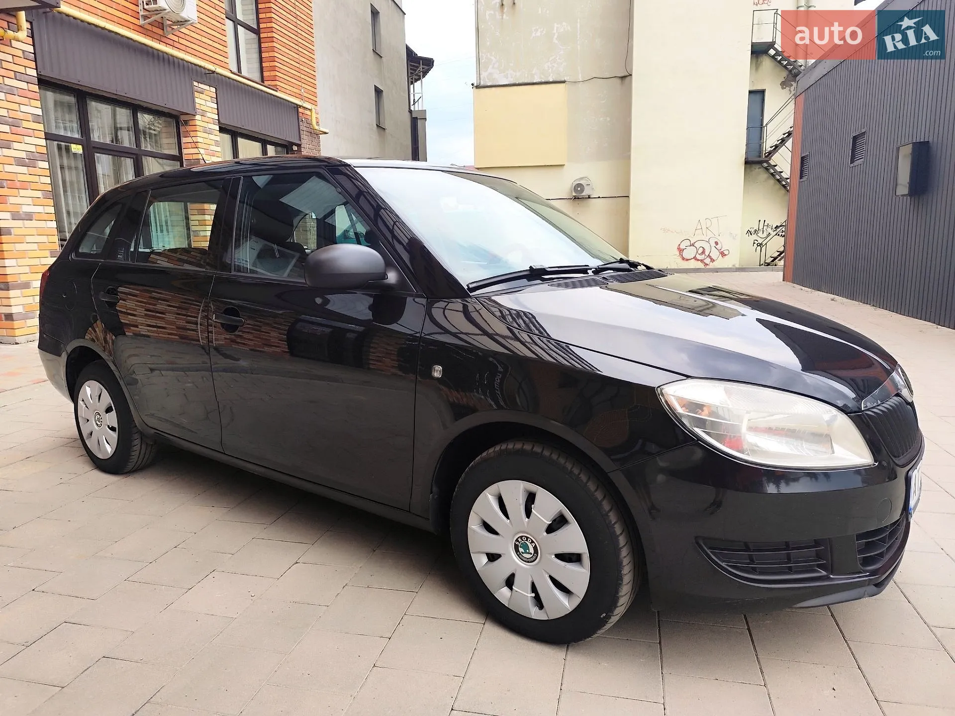 2010 Skoda Fabia - мініатюра 13