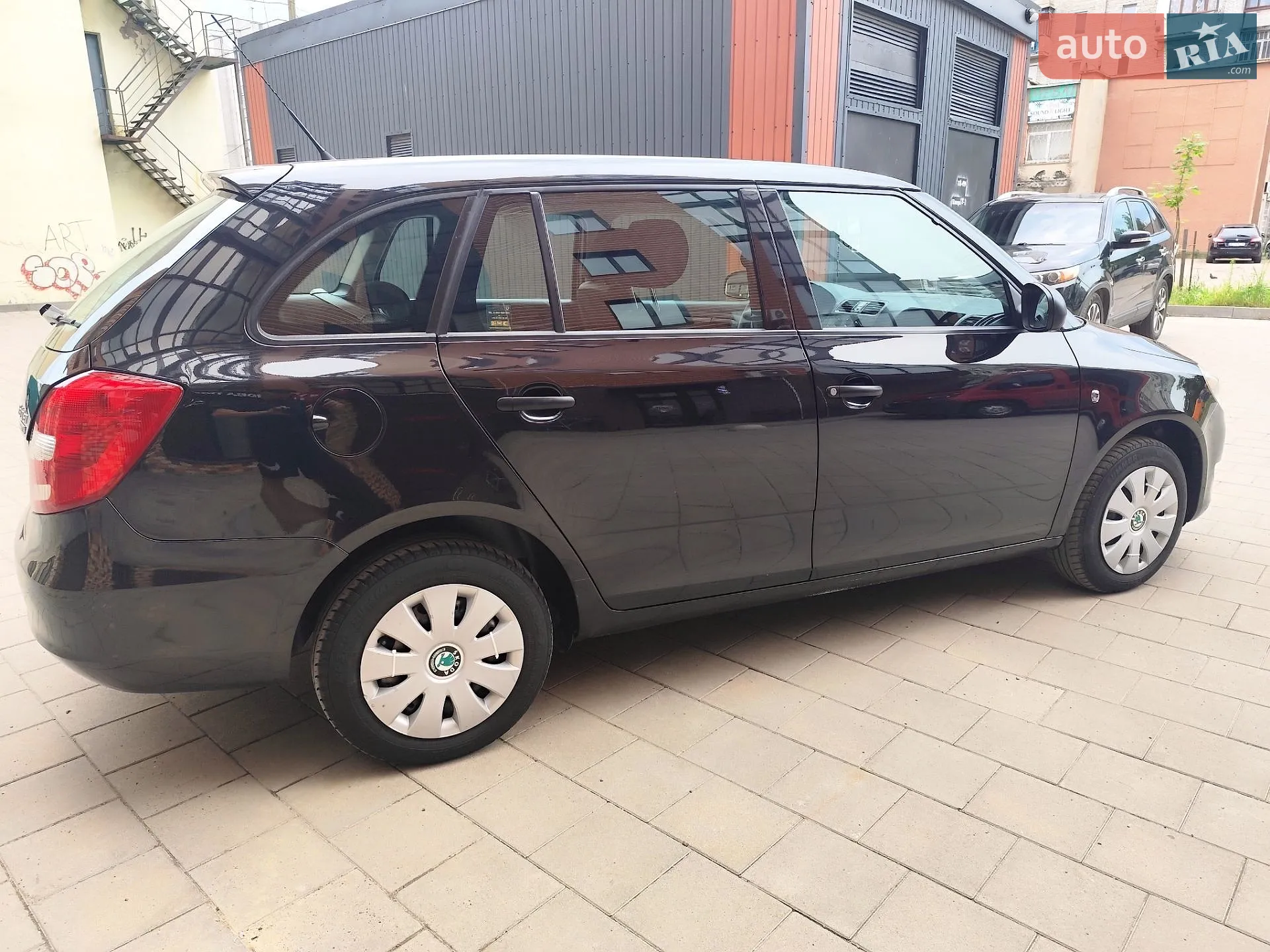 2010 Skoda Fabia - мініатюра 11