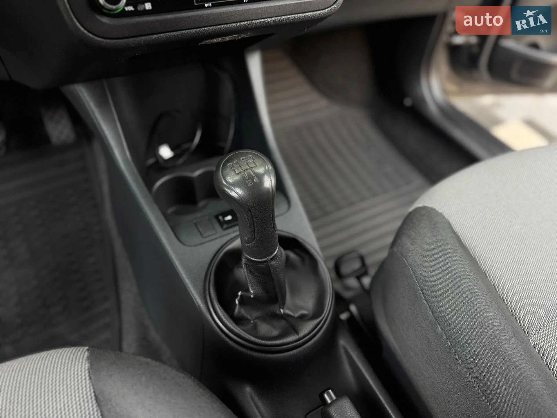 2012 Skoda Fabia - мініатюра 19