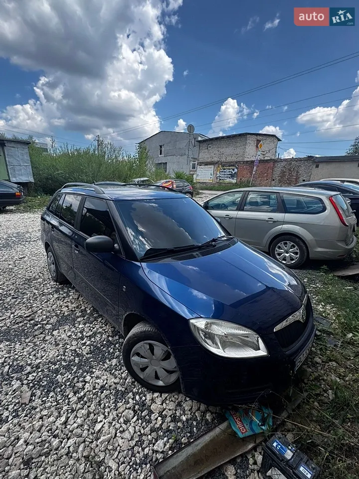 2010 Skoda Fabia - мініатюра 24