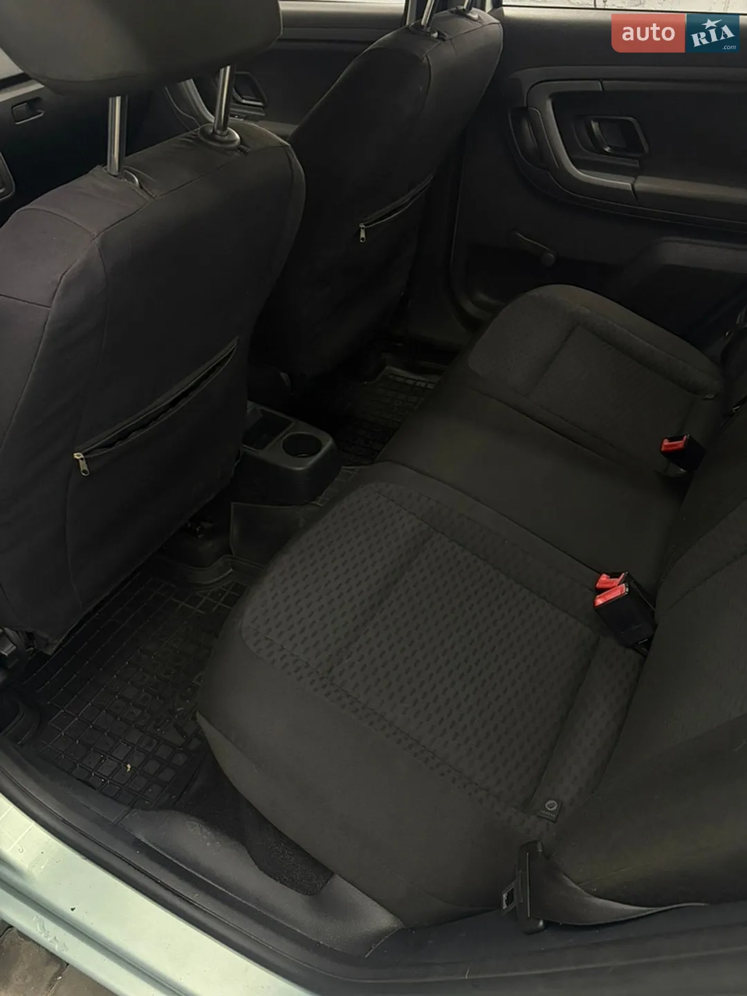 2010 Skoda Fabia - мініатюра 9