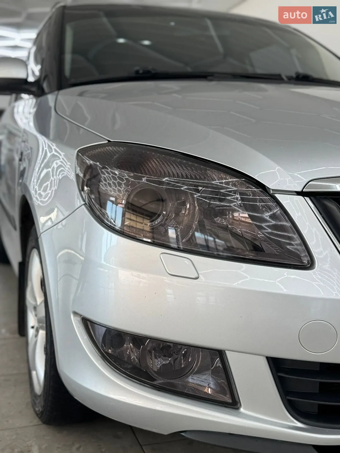 2011 Skoda Fabia - мініатюра 12
