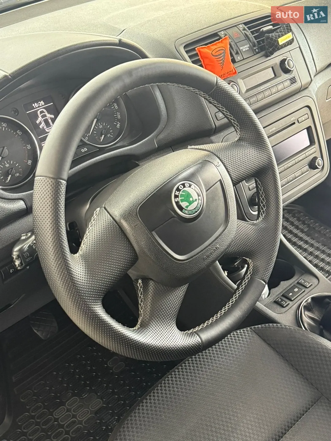 2011 Skoda Fabia - мініатюра 28