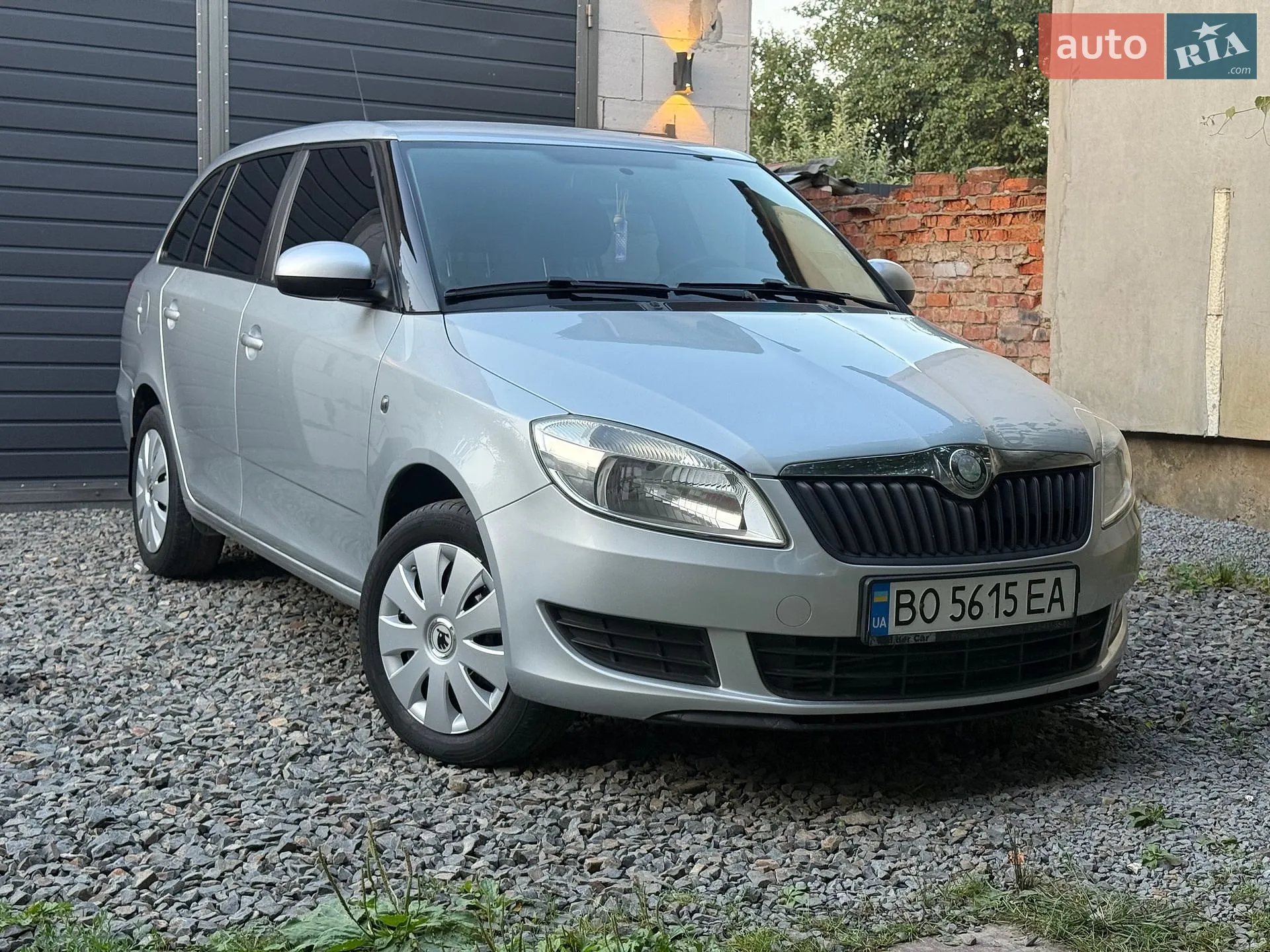 2010 Skoda Fabia - мініатюра 28