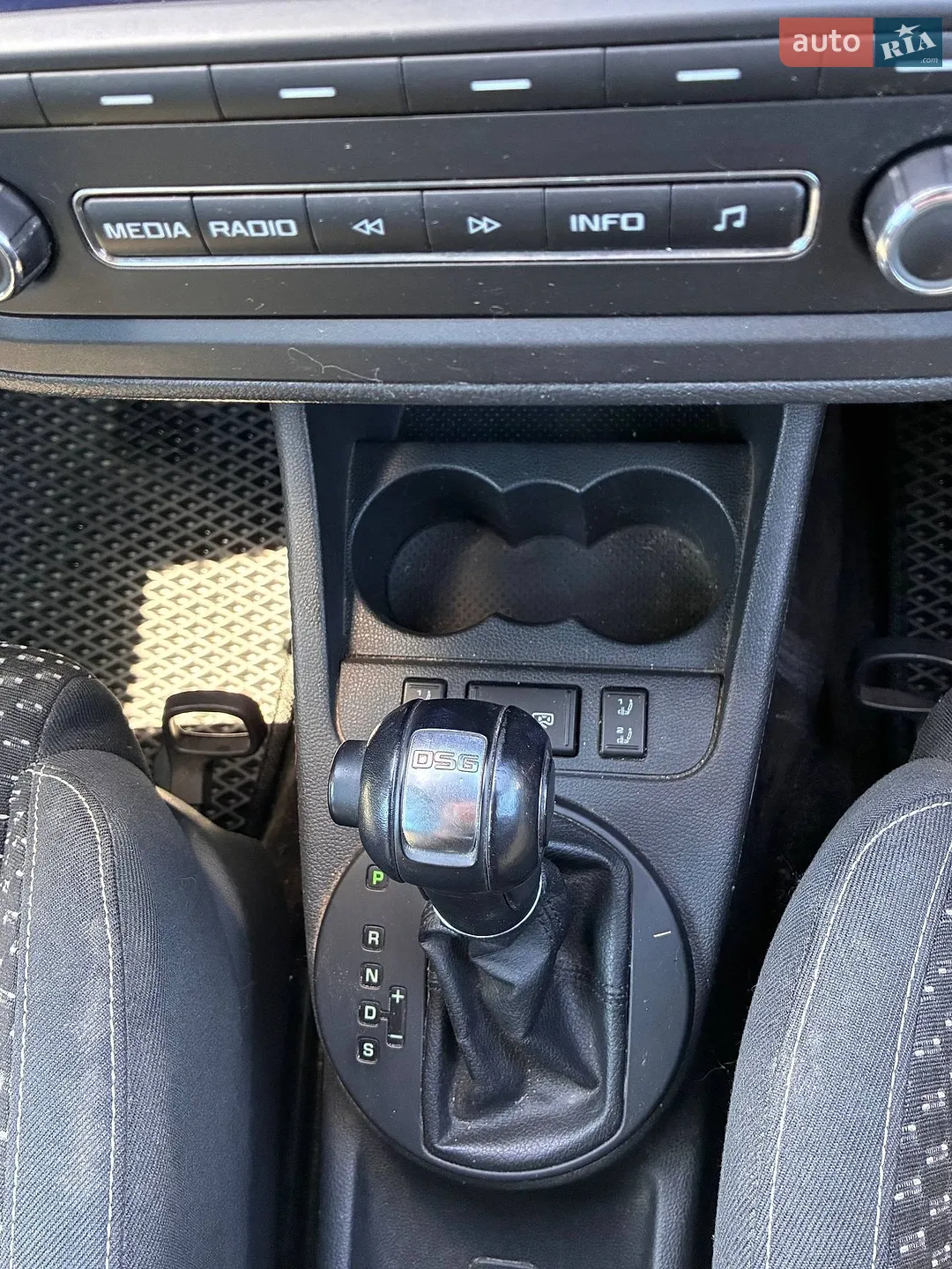 2011 Skoda Fabia - мініатюра 16