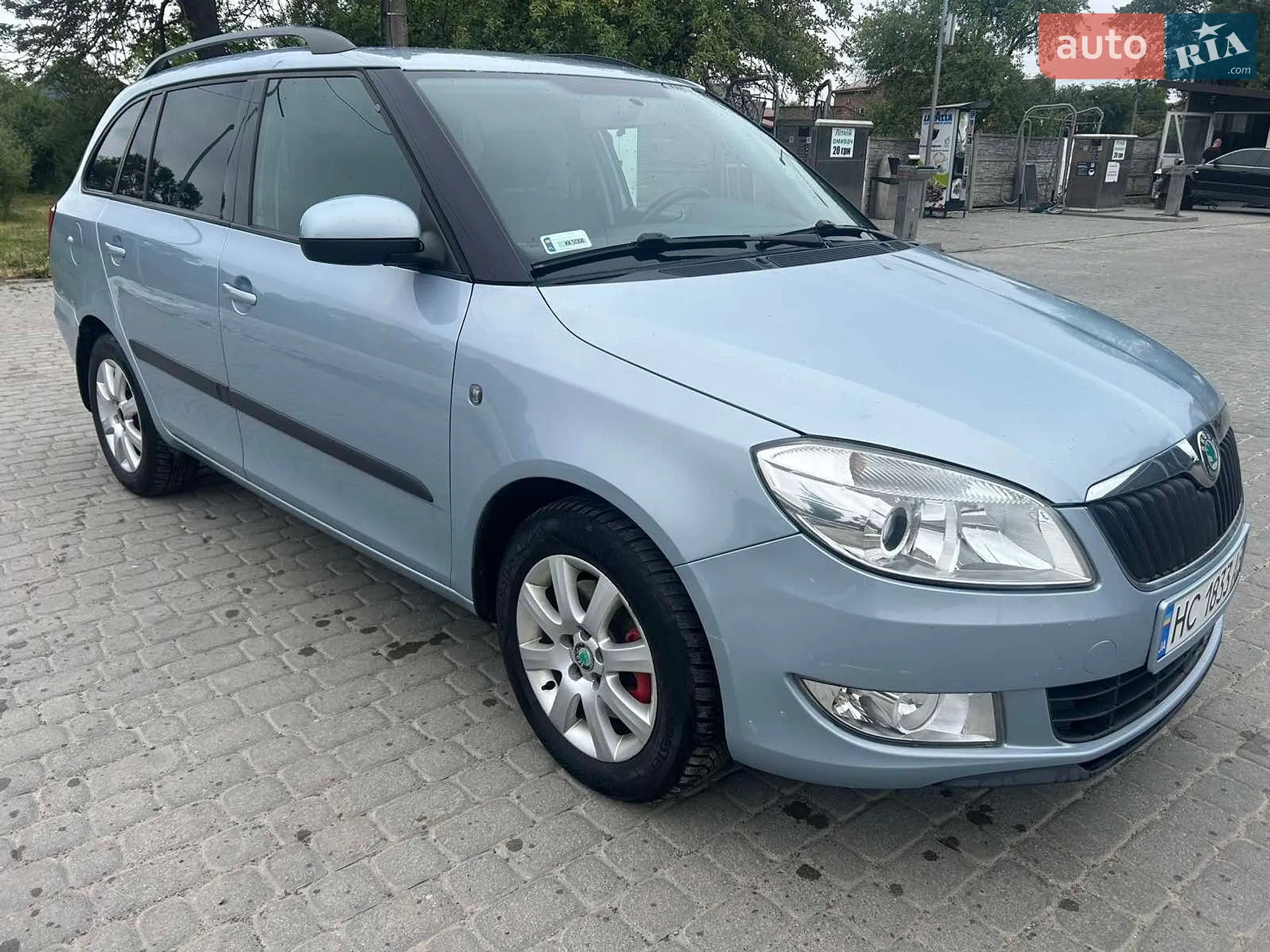 2010 Skoda Fabia - мініатюра 3