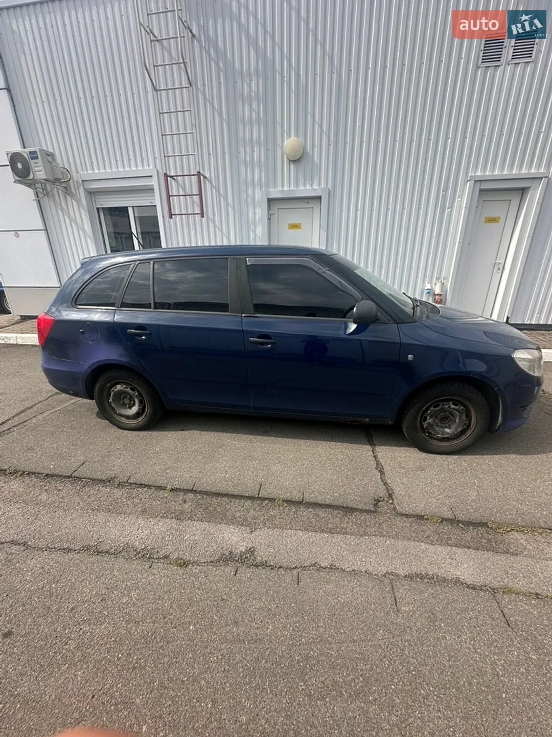 2011 Skoda Fabia - мініатюра 9