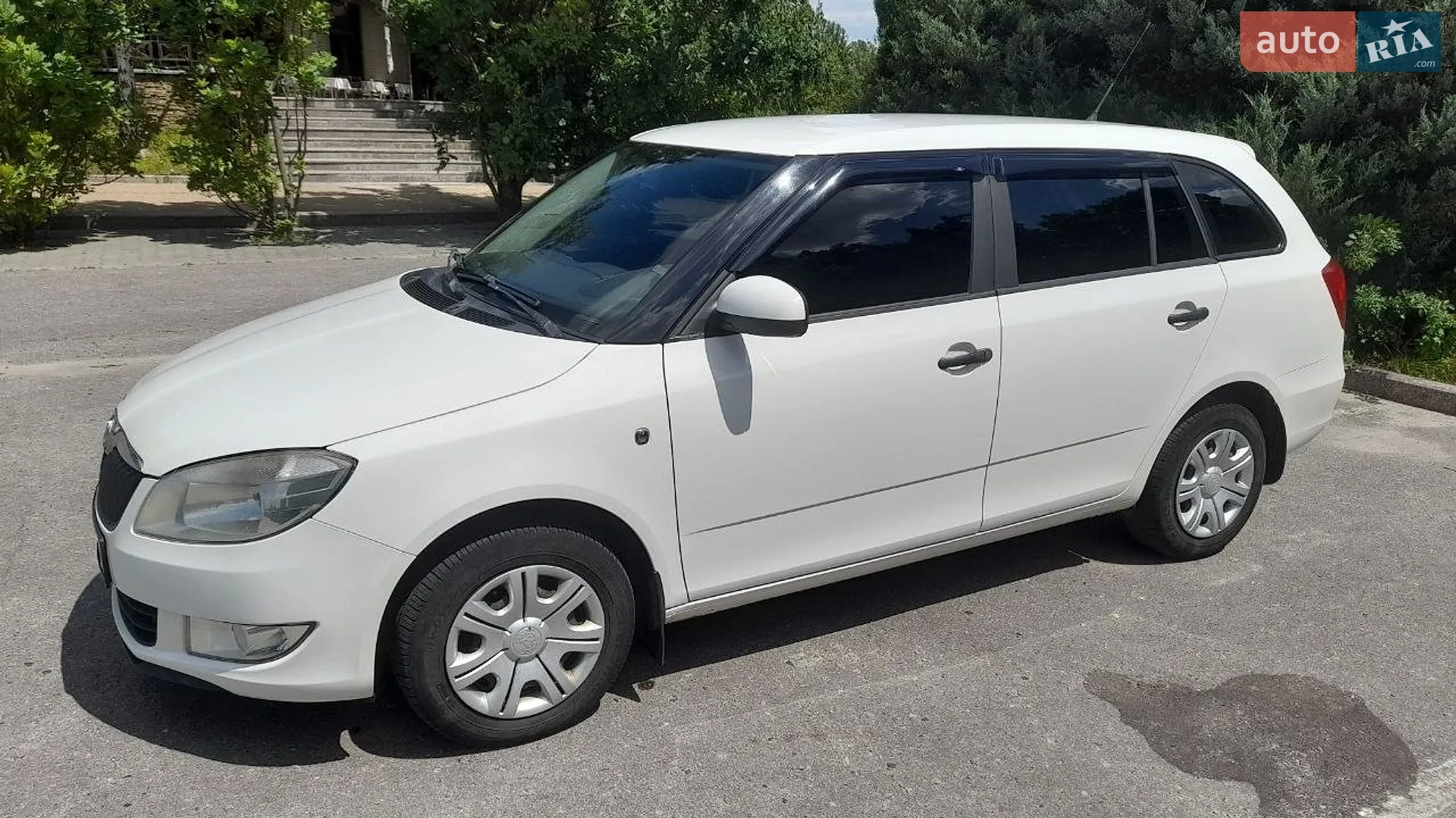 2010 Skoda Fabia - мініатюра 3