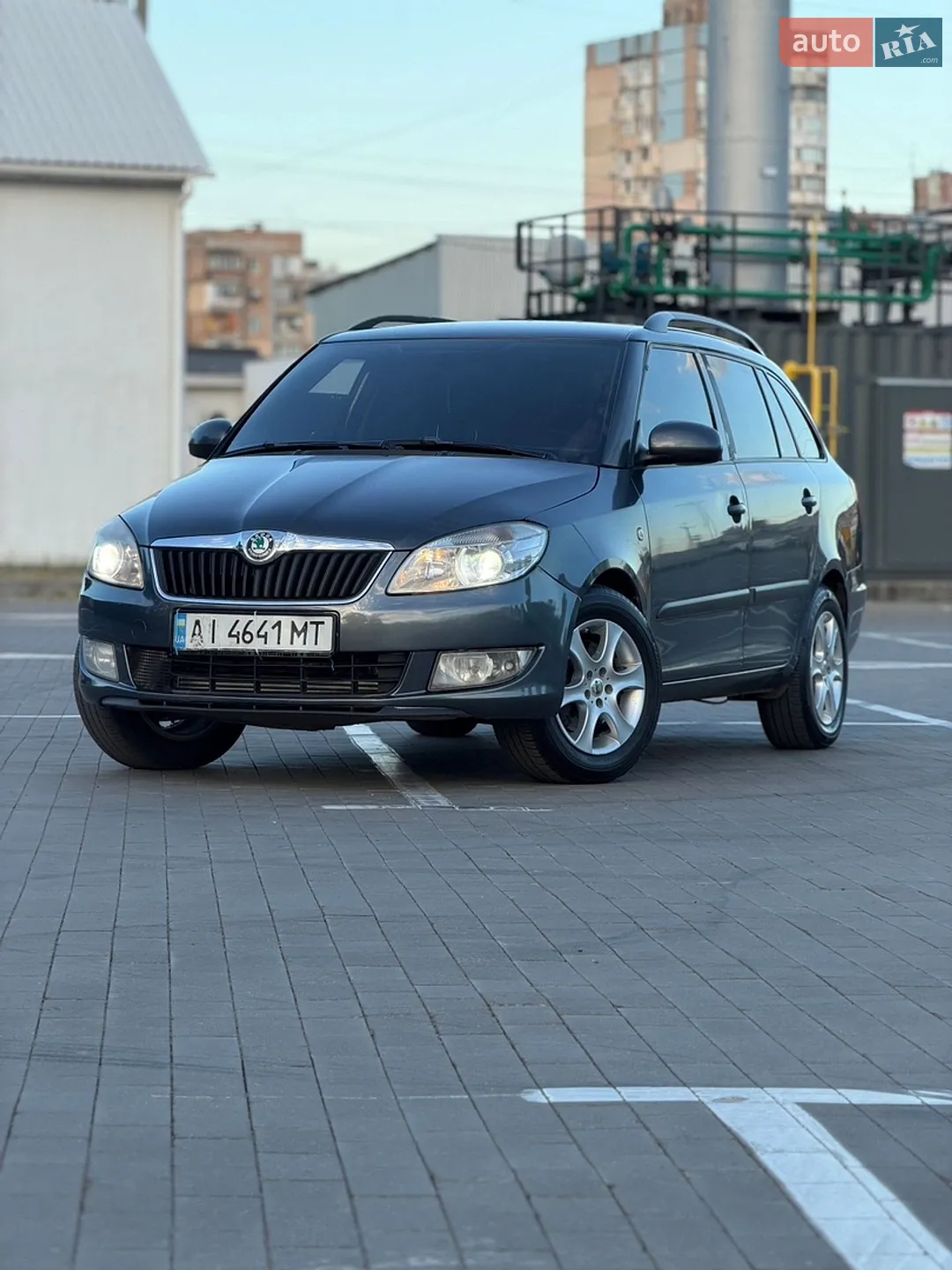 2010 Skoda Fabia - мініатюра 2