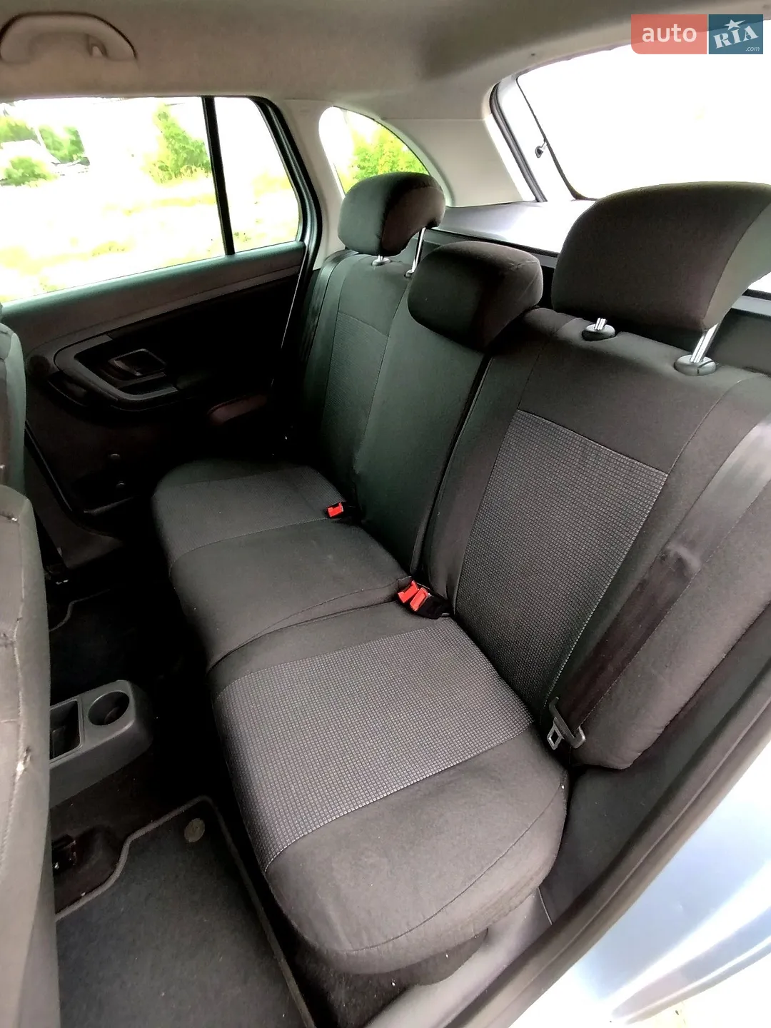 2010 Skoda Fabia - мініатюра 37