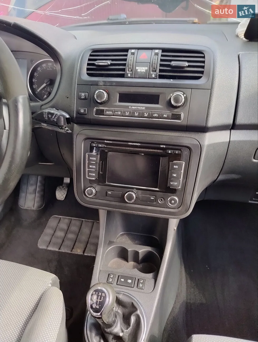 2011 Skoda Fabia - мініатюра 11