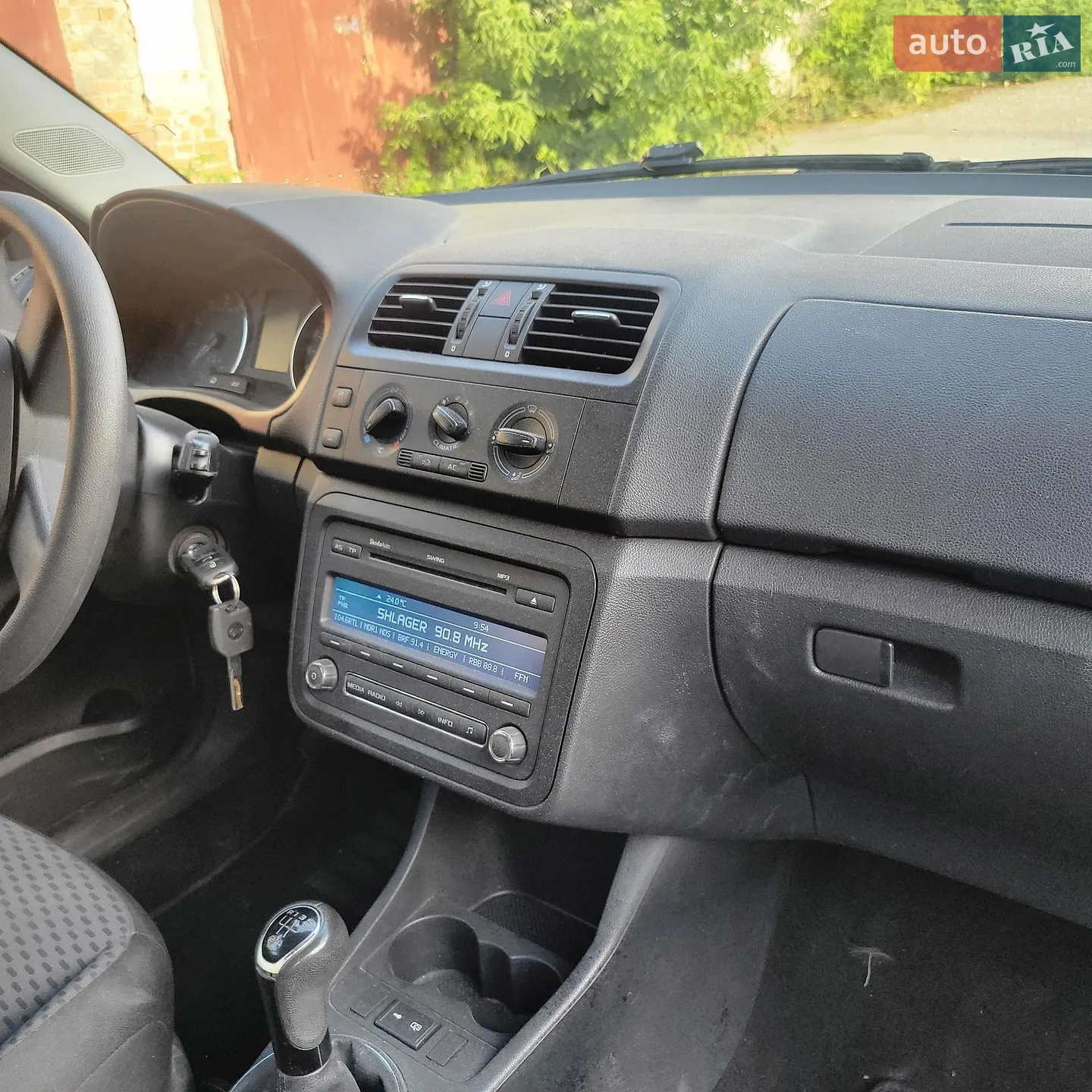 2010 Skoda Fabia - мініатюра 8