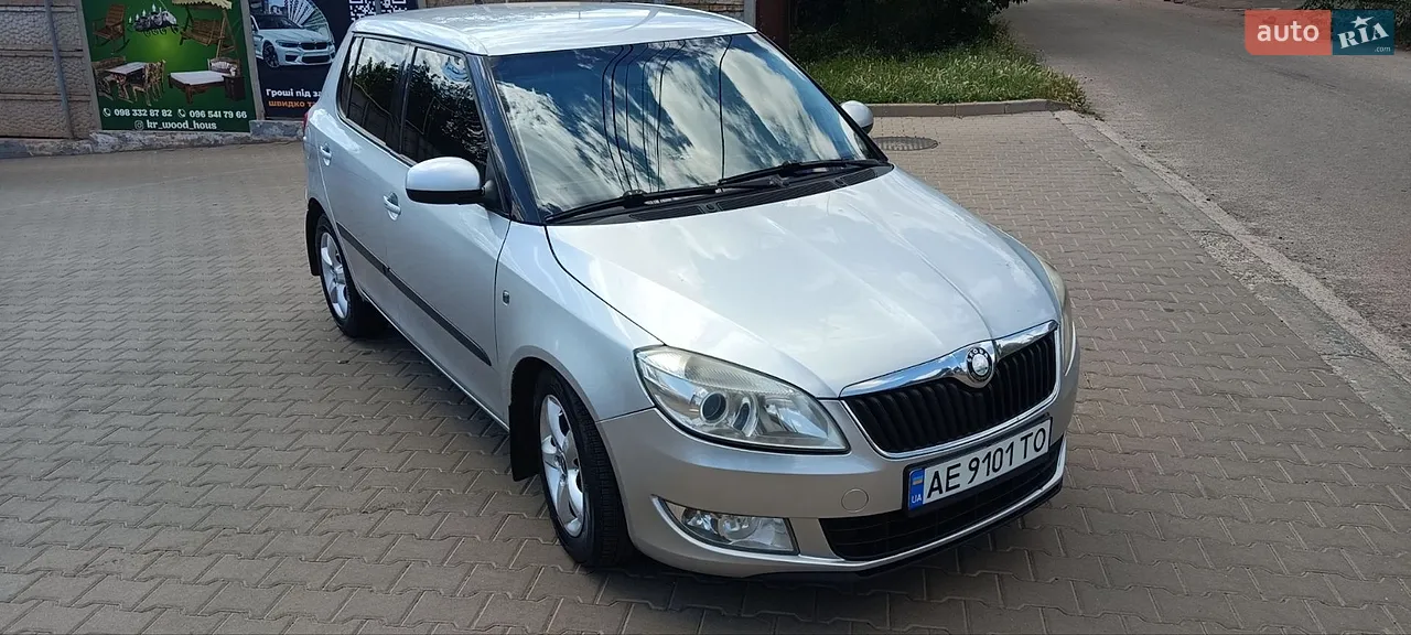 2011 Skoda Fabia - мініатюра 6