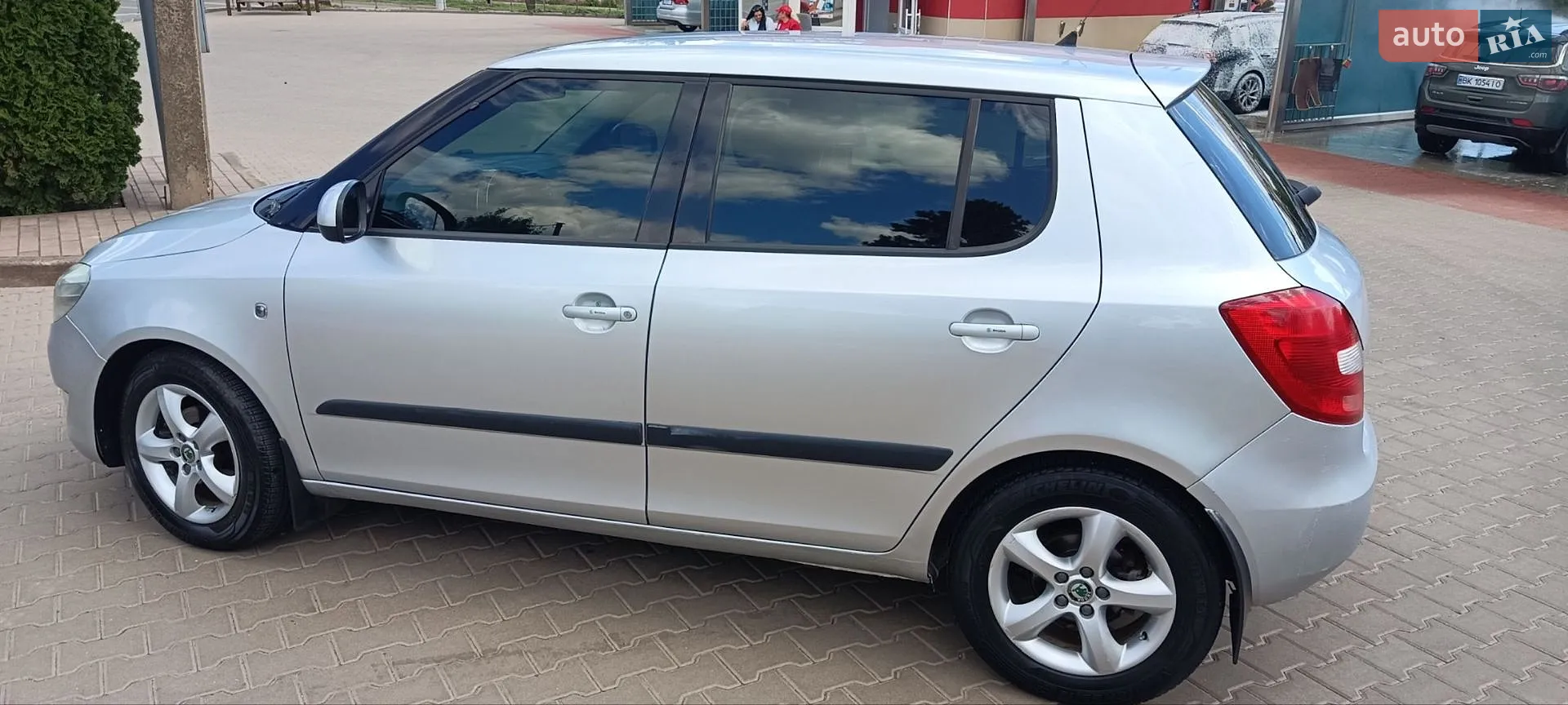 2010 Skoda Fabia - мініатюра 2
