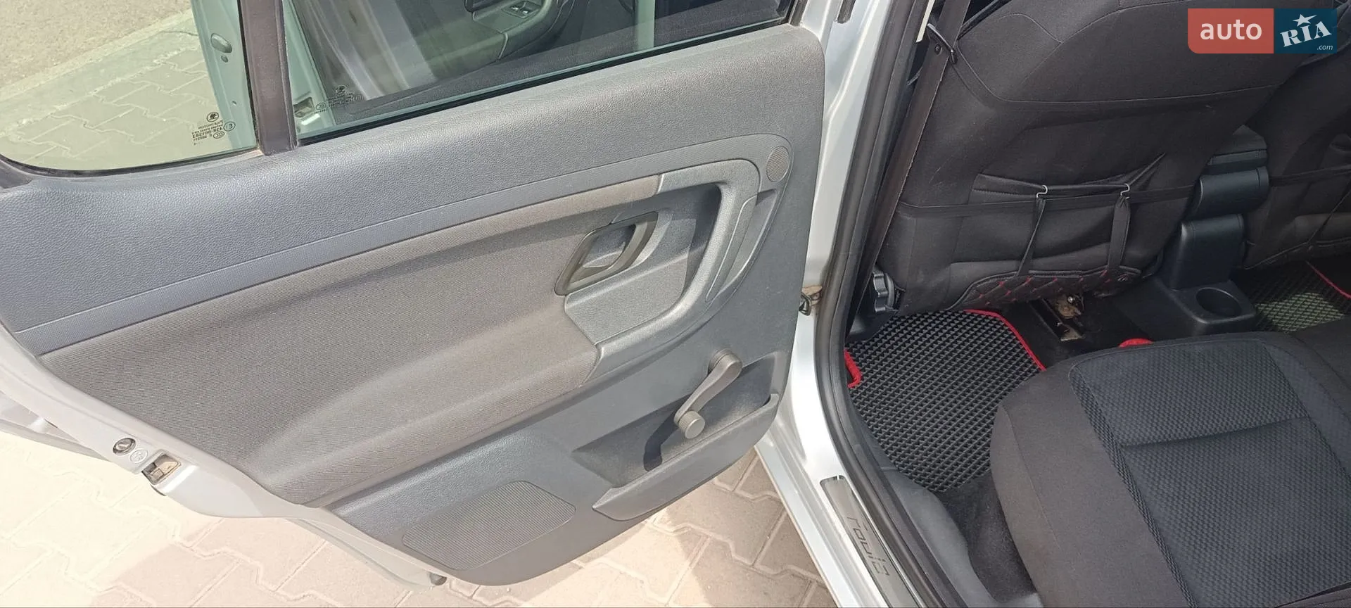 2010 Skoda Fabia - мініатюра 10