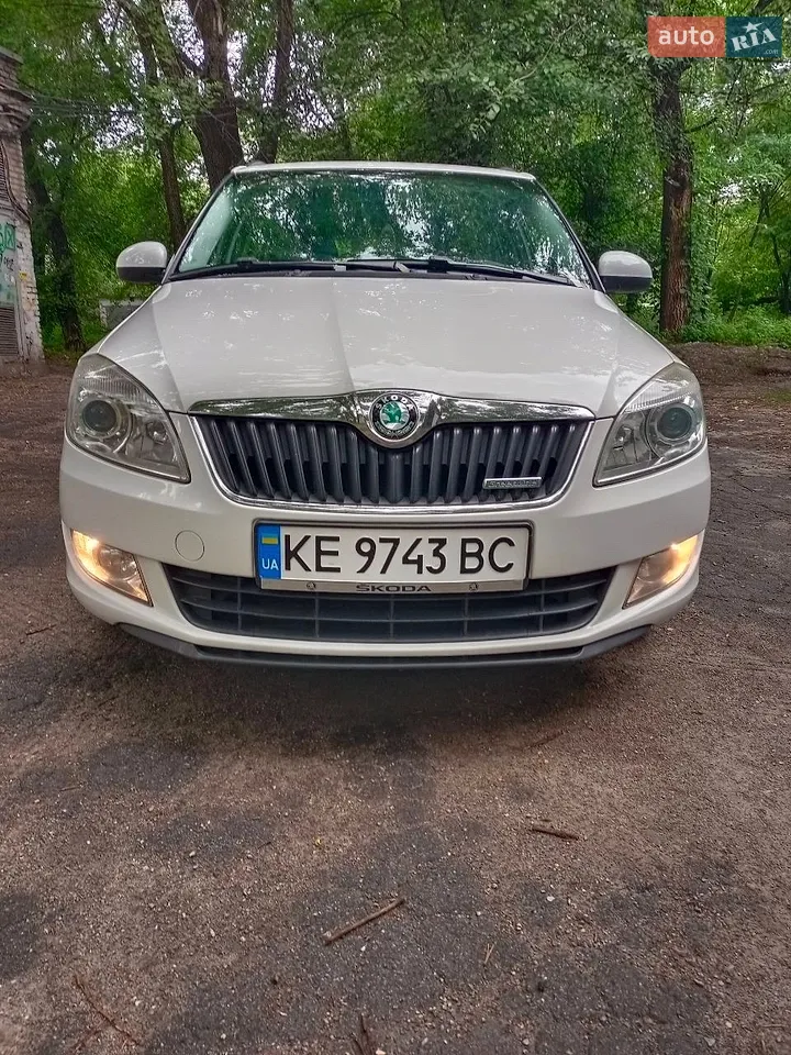 2010 Skoda Fabia - мініатюра 27