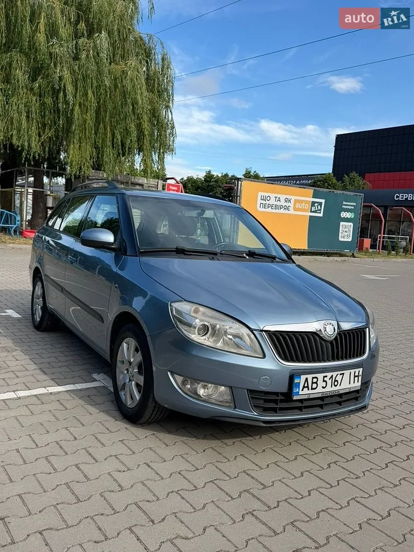 2010 Skoda Fabia - мініатюра 3