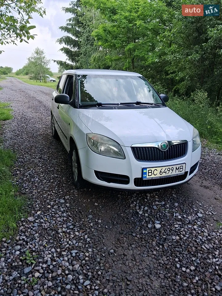 2011 Skoda Fabia - мініатюра 20