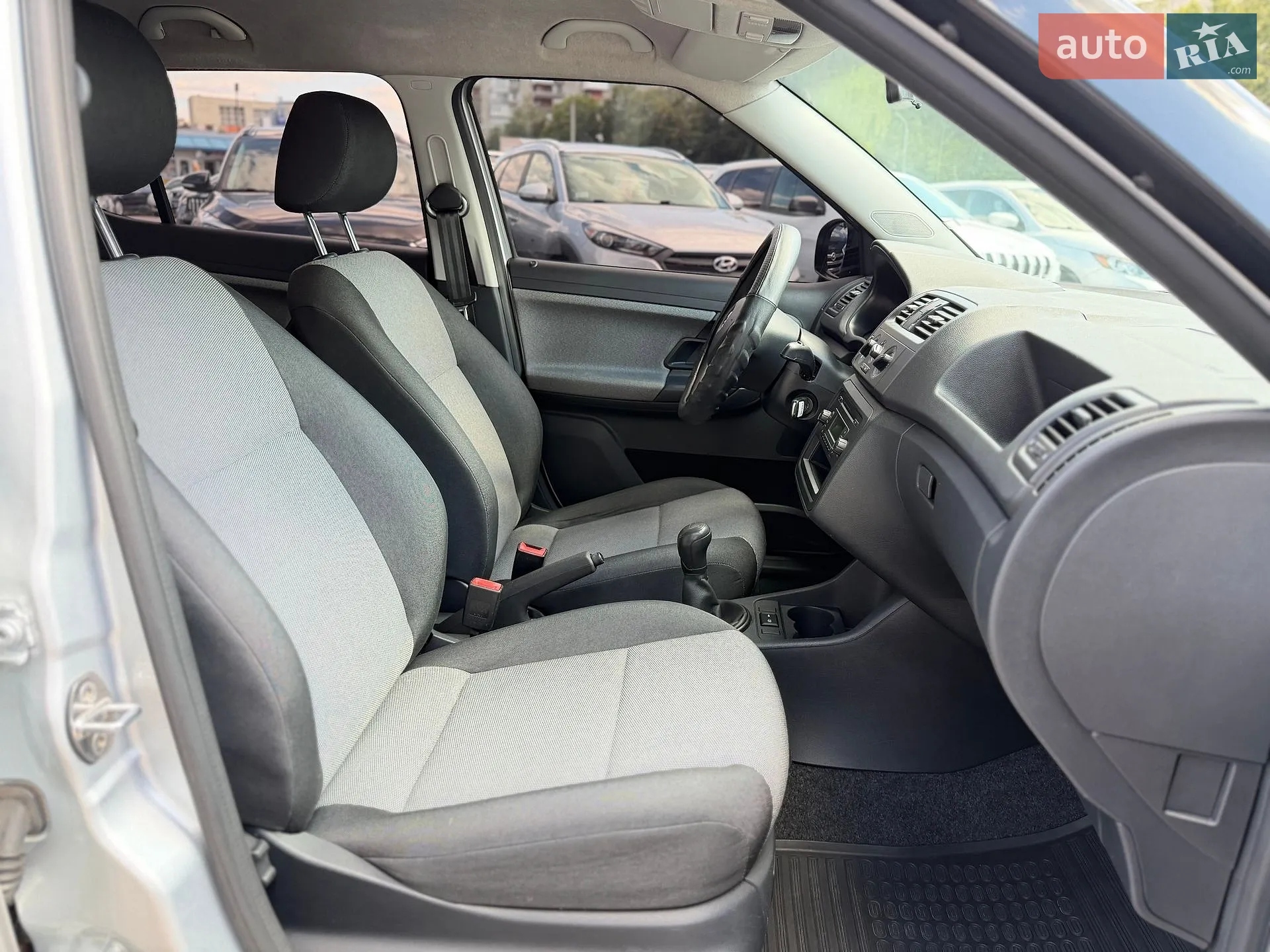 2014 Skoda Fabia - мініатюра 28