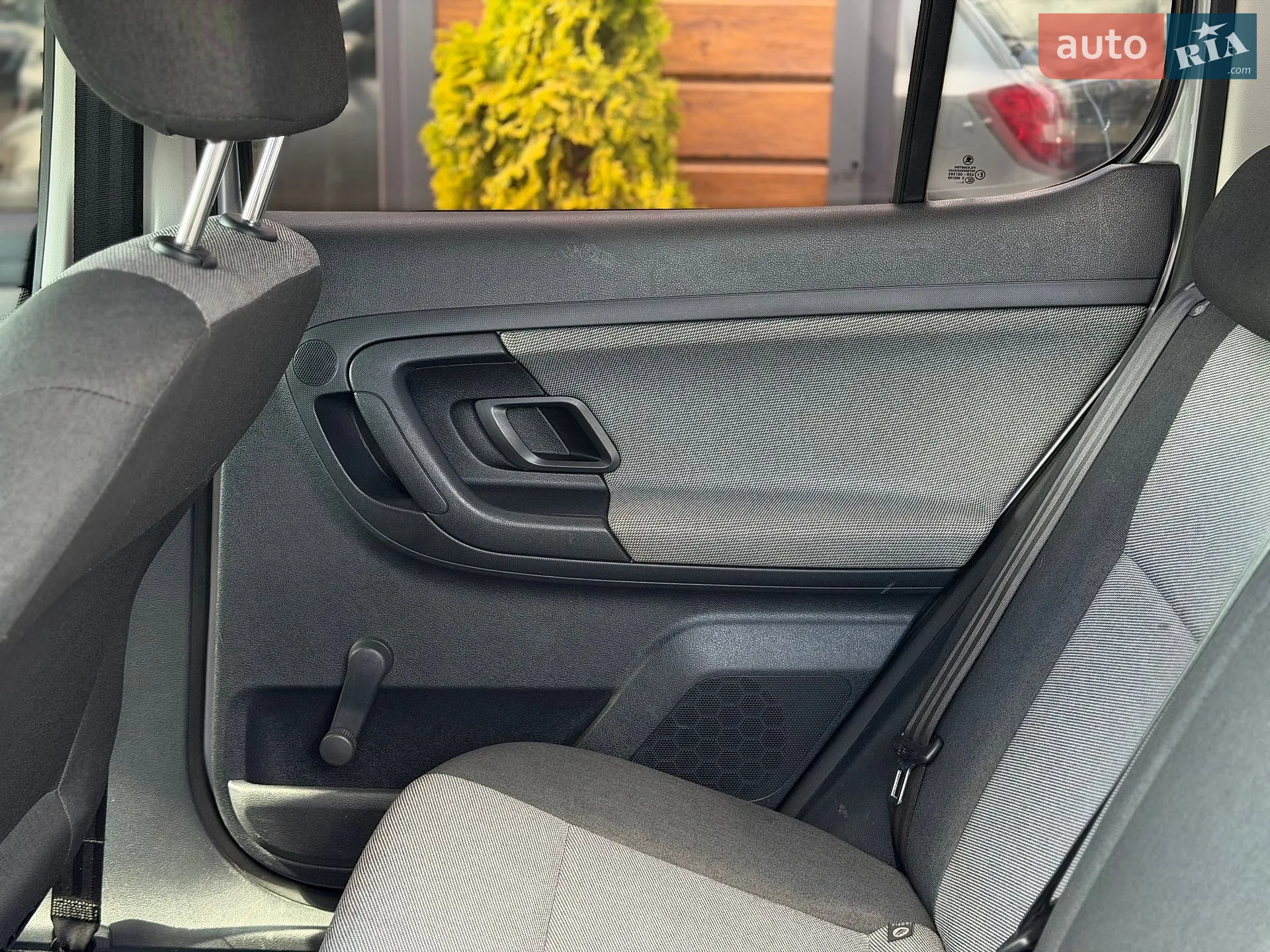 2014 Skoda Fabia - мініатюра 43