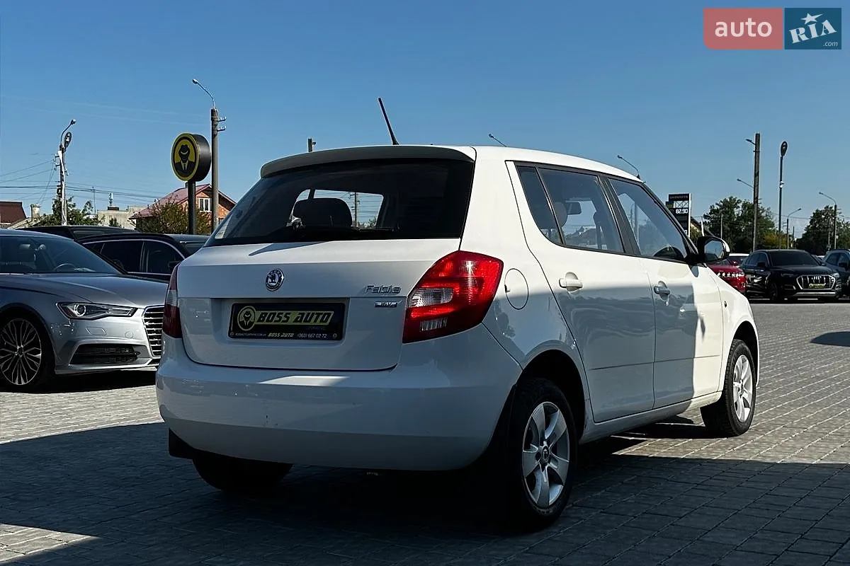 2012 Skoda Fabia - мініатюра 7