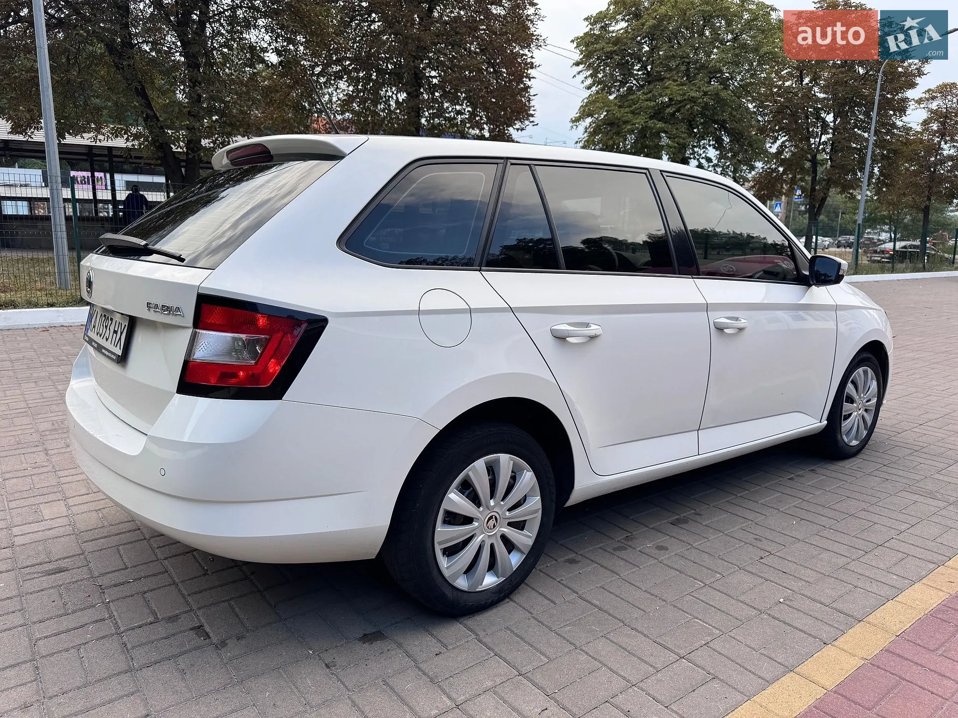 2015 Skoda Fabia - мініатюра 9