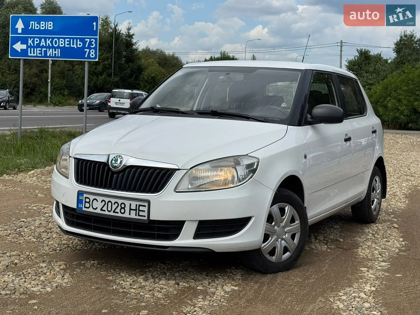 2012 Skoda Fabia - мініатюра 2