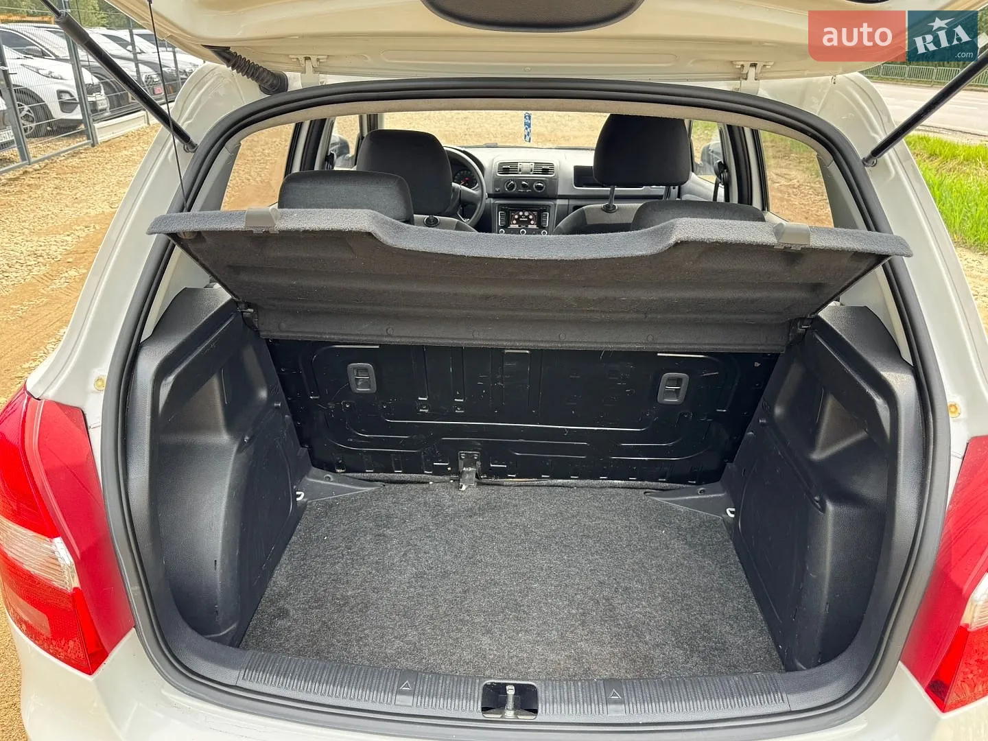 2012 Skoda Fabia - мініатюра 14