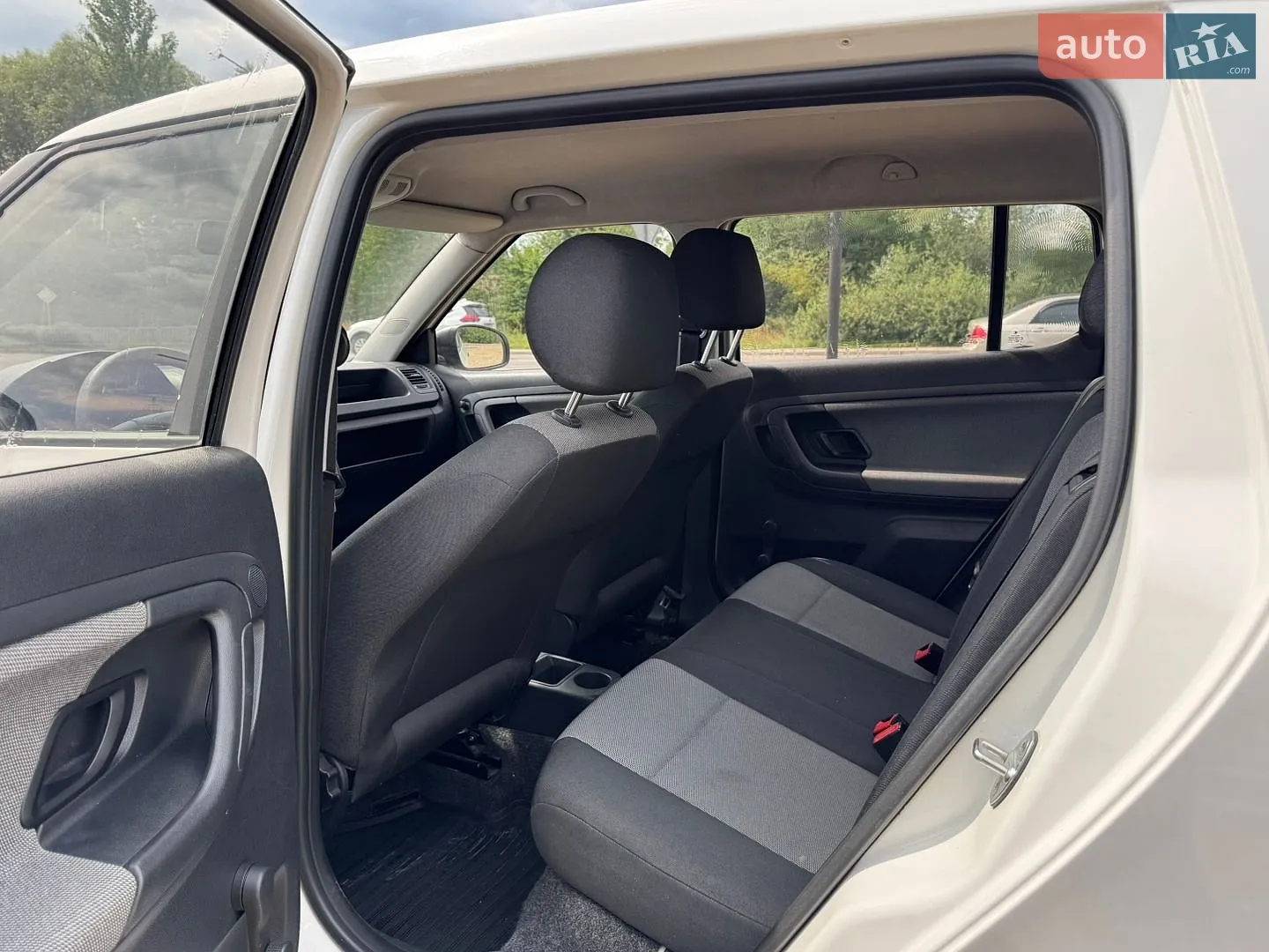 2012 Skoda Fabia - мініатюра 15
