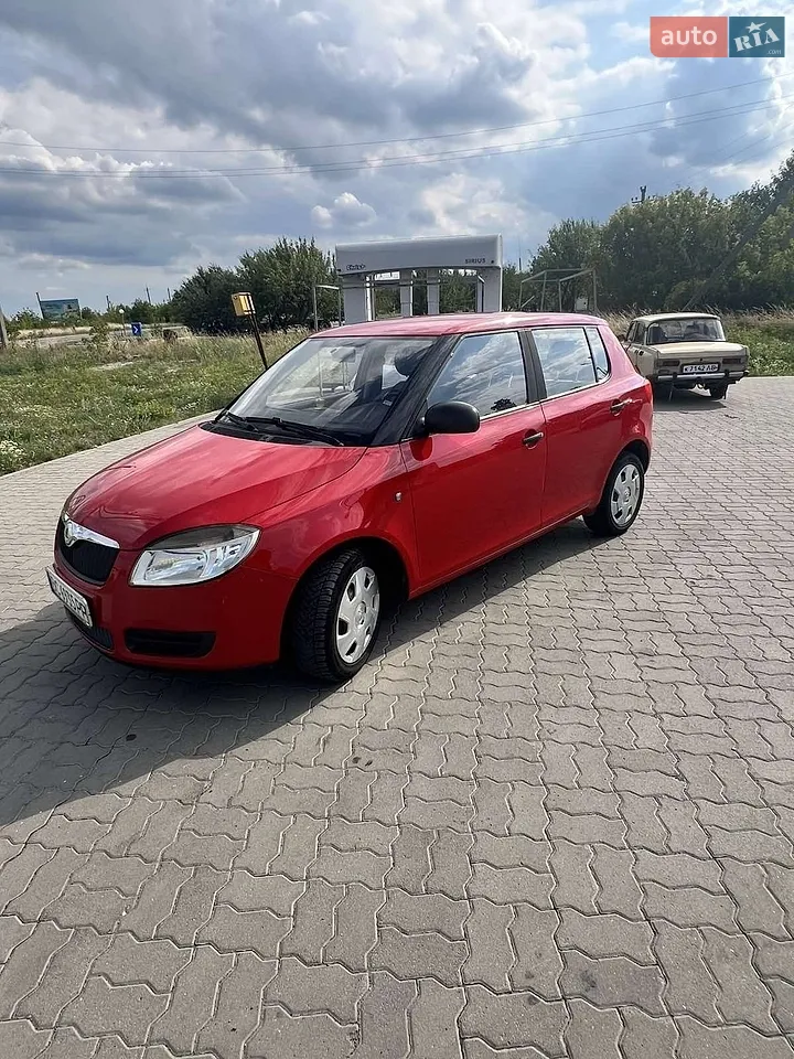 2010 Skoda Fabia - мініатюра 22