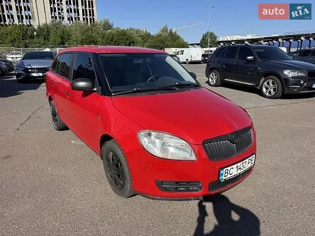 2010 Skoda Fabia - мініатюра 22