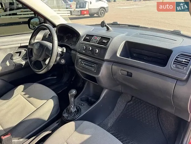 2010 Skoda Fabia - мініатюра 6