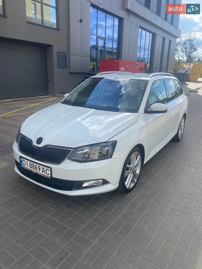 2015 Skoda Fabia - мініатюра 3